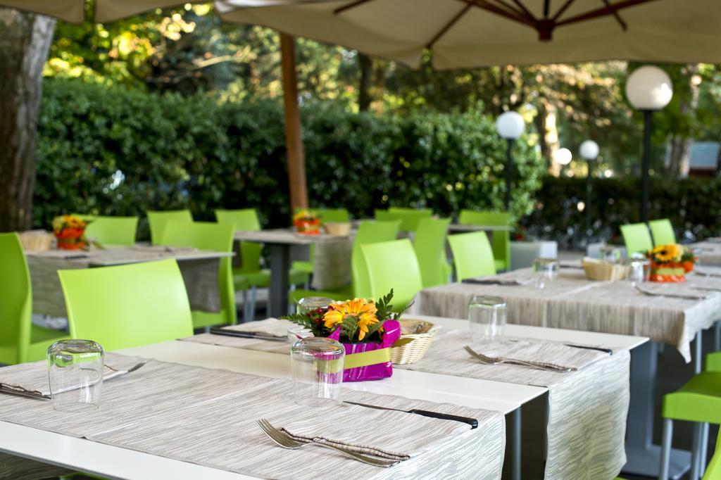 Club Village & Hotel Spiaggia Romea Lido di Volano Eksteriør bilde