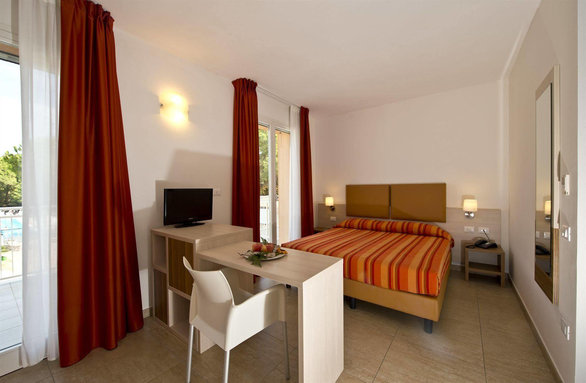 Club Village & Hotel Spiaggia Romea Lido di Volano Eksteriør bilde