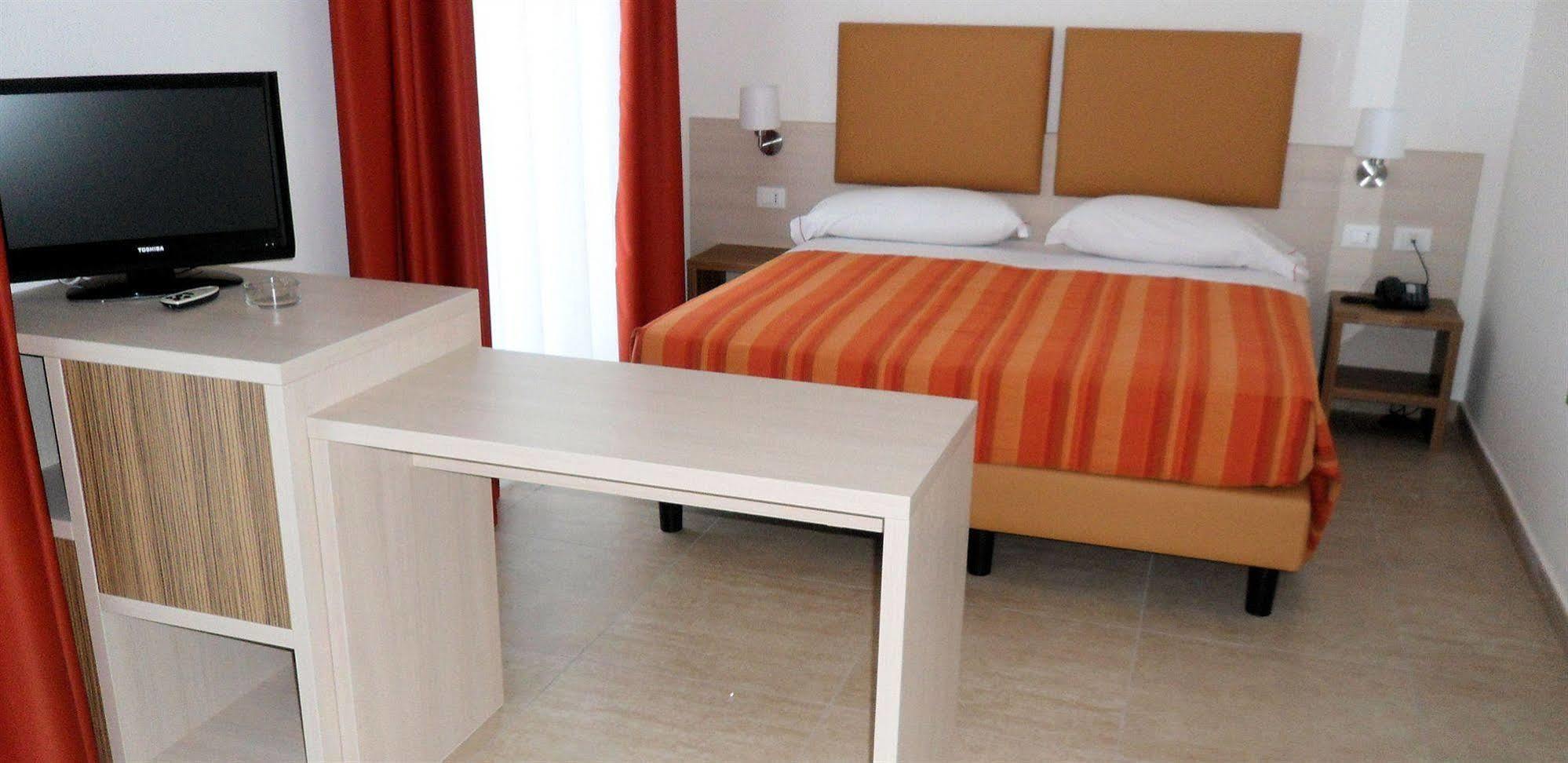 Club Village & Hotel Spiaggia Romea Lido di Volano Eksteriør bilde