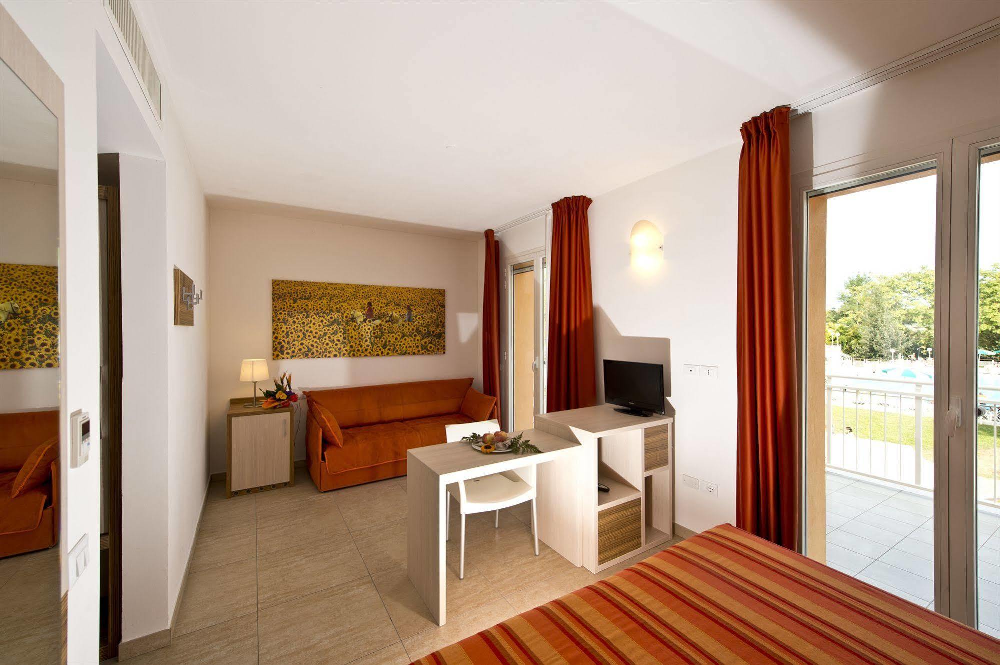 Club Village & Hotel Spiaggia Romea Lido di Volano Eksteriør bilde